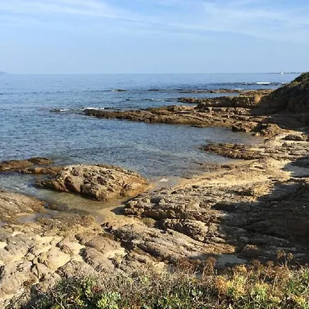 Apartment Flat With Swimming Pool At 200m From The Beach