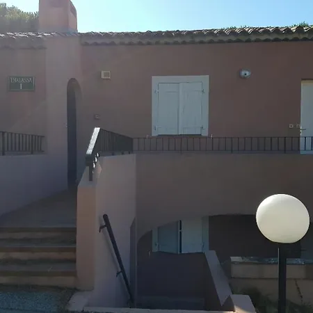 Flat With Swimming Pool At 200m From The Beach Apartment